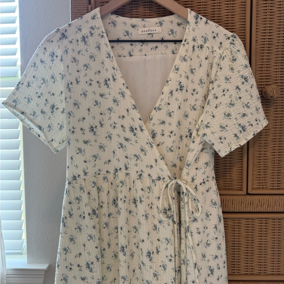 Neuflora Floral Dress - Picture 3 of 6